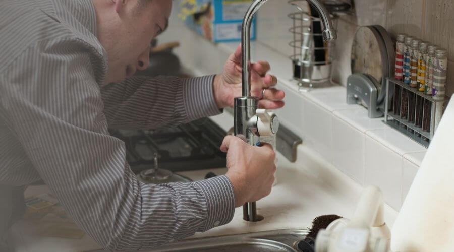 Expert burst pipe repair services in Osco, IL